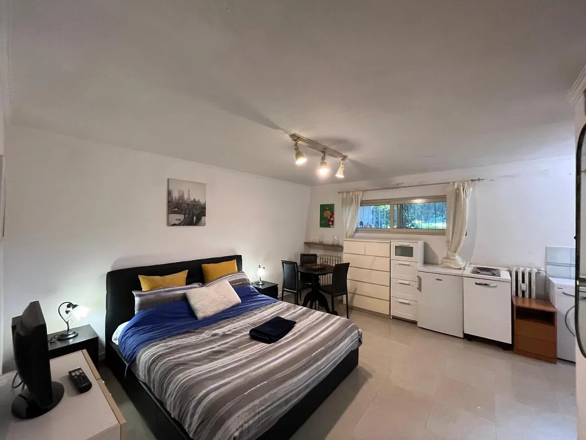 Monolocale A Mostacciano Apartment Rome Italy